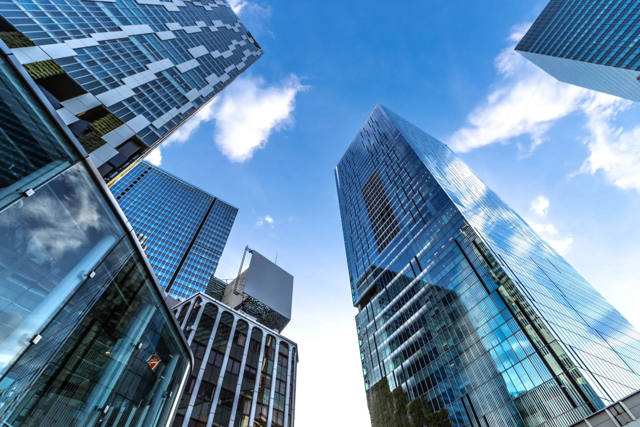 Comml Bldg Pic (52625f3d-9054-4a0c-9c41-de160b261696)